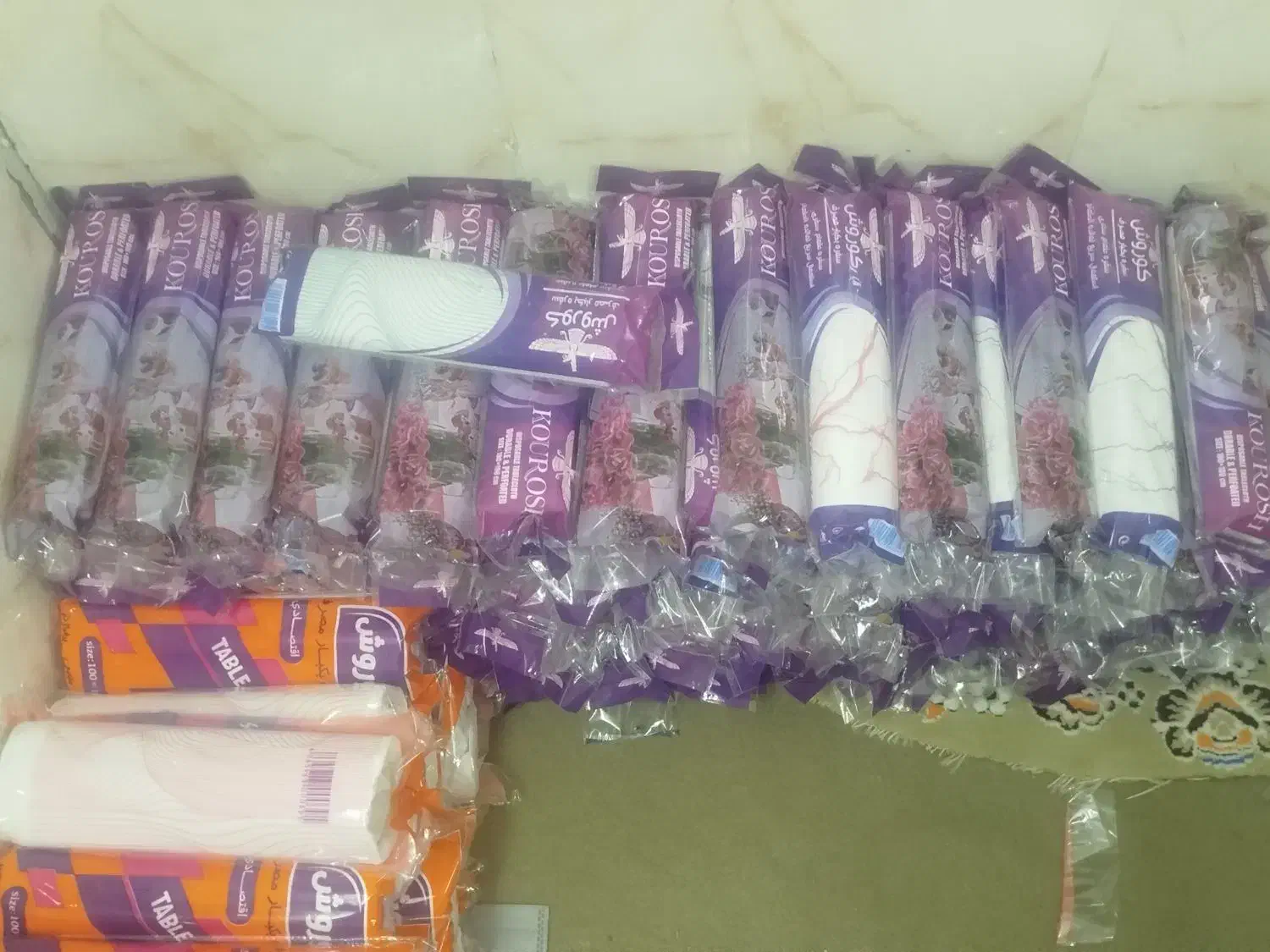 سفره یک بار مصرف|ظروف نگهدارنده، پلاستیکی، یک‌بارمصرف|بهارستان, |دیوار