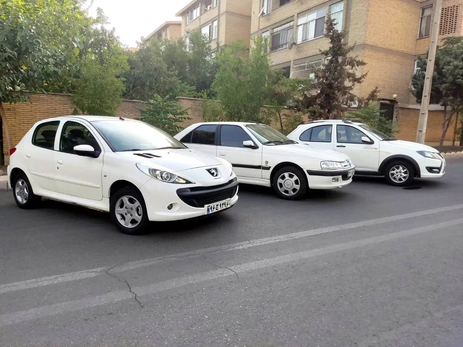 پژو پارس  اجاره خودرو های ایرانی|خودرو اجاره‌ای|تهران, میدان ولیعصر|دیوار