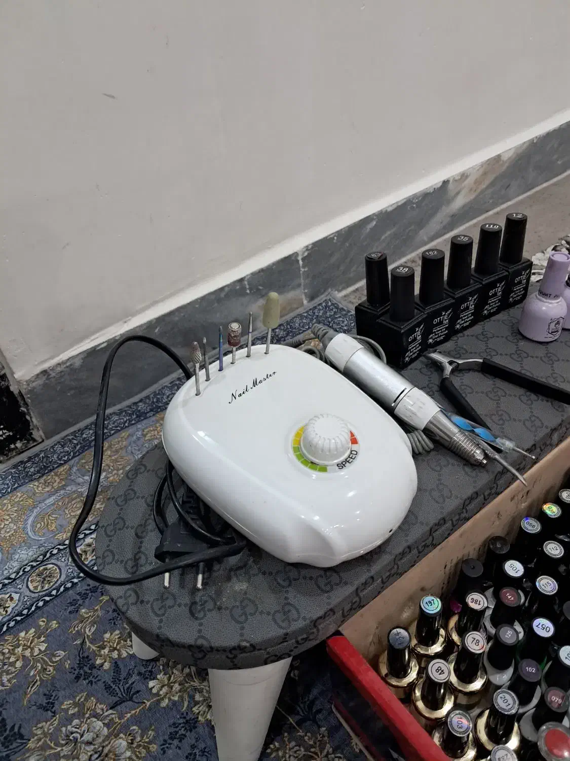 فروش وسایل کاشت ناخن|آرایشگاه و سالنهای زیبایی|دزفول, |دیوار