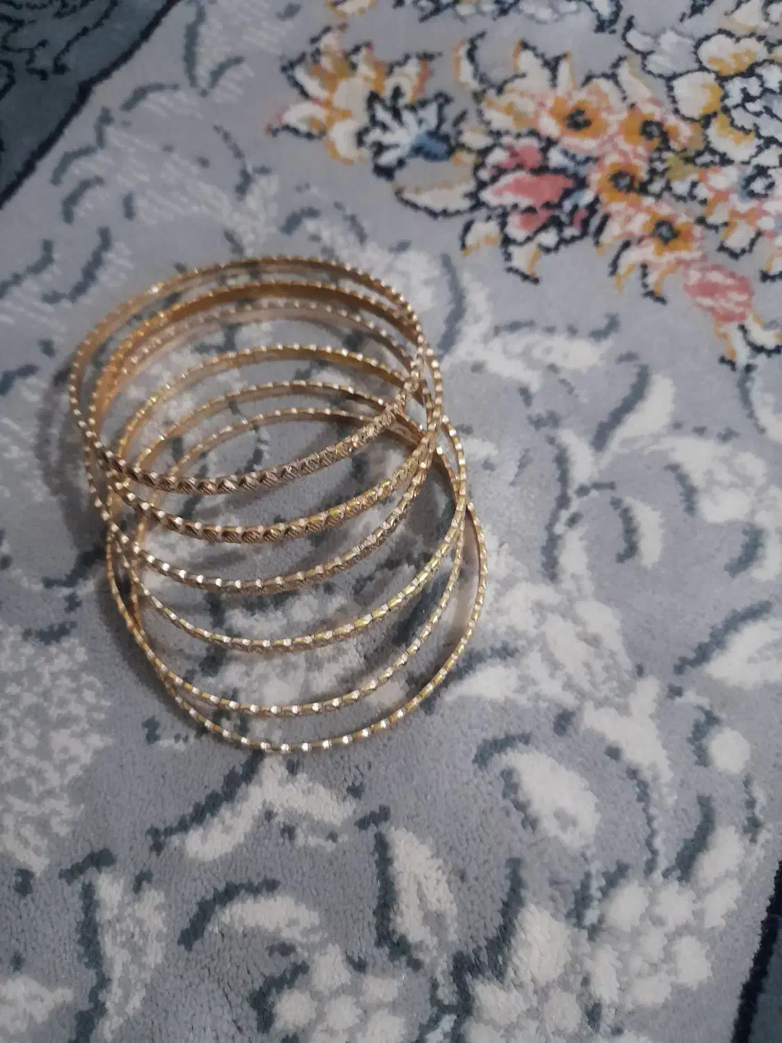 دستبند|بدلیجات|رباطکریم, رباطکریم|دیوار