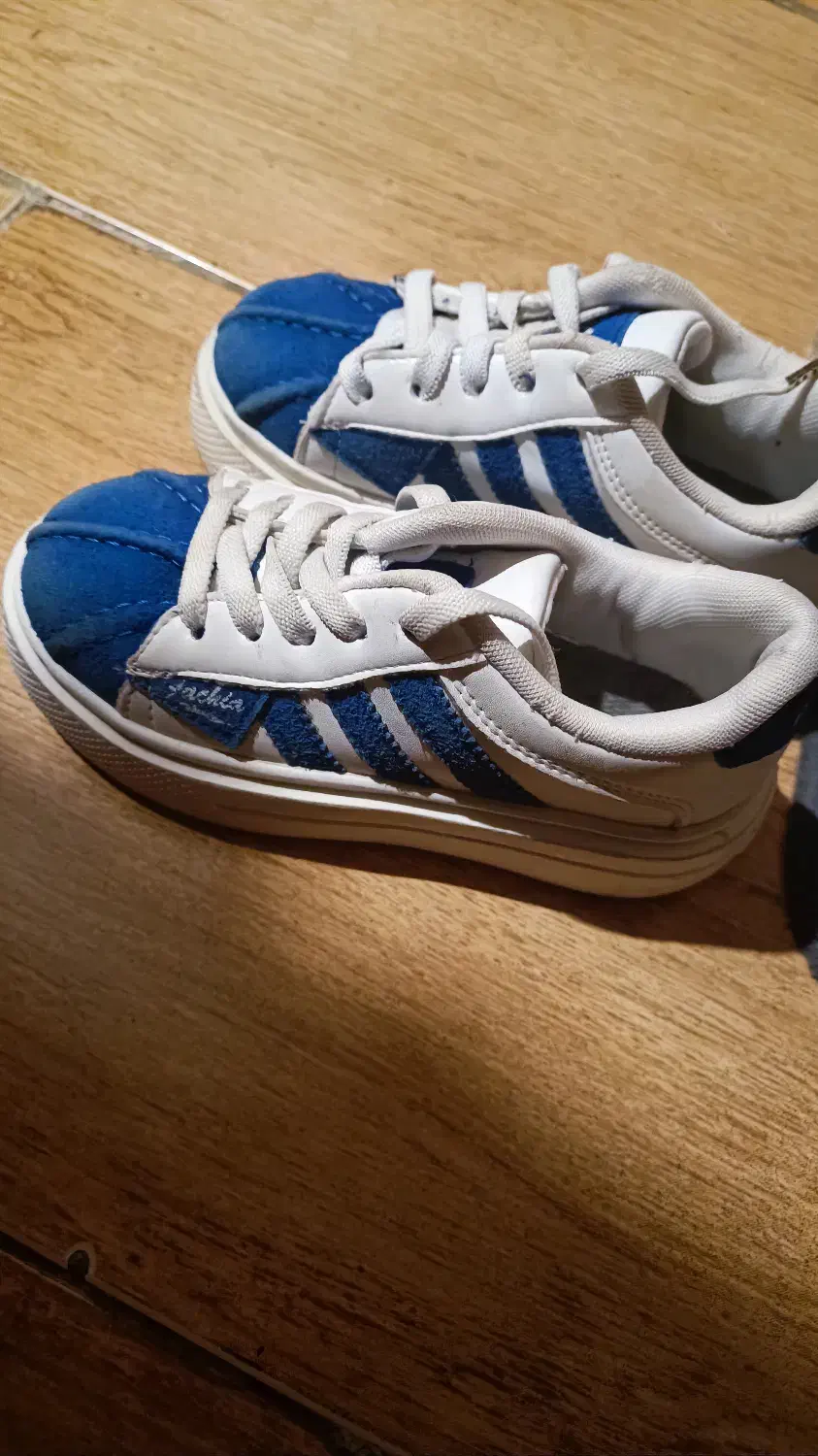 کفش اسپرت خارجی|کفش و لباس بچه|آمل, |دیوار