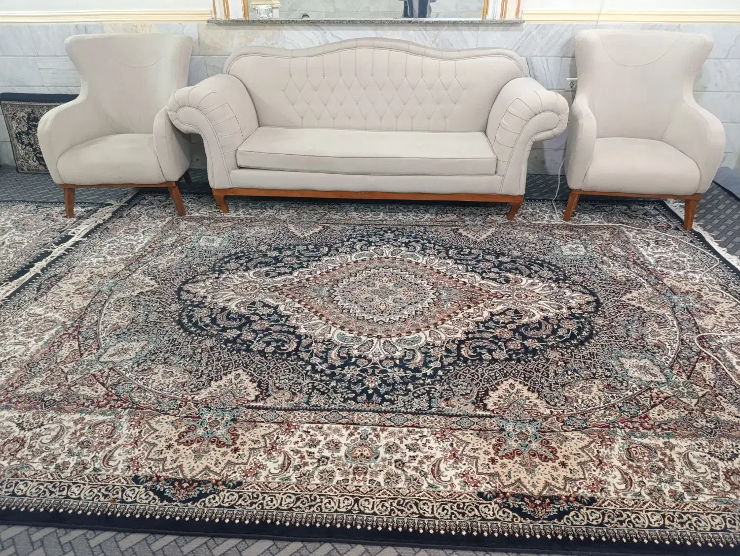 مبل 5نفره تمیزوشیک|مبلمان خانگی و میز عسلی|قم, باغ شریفی|دیوار