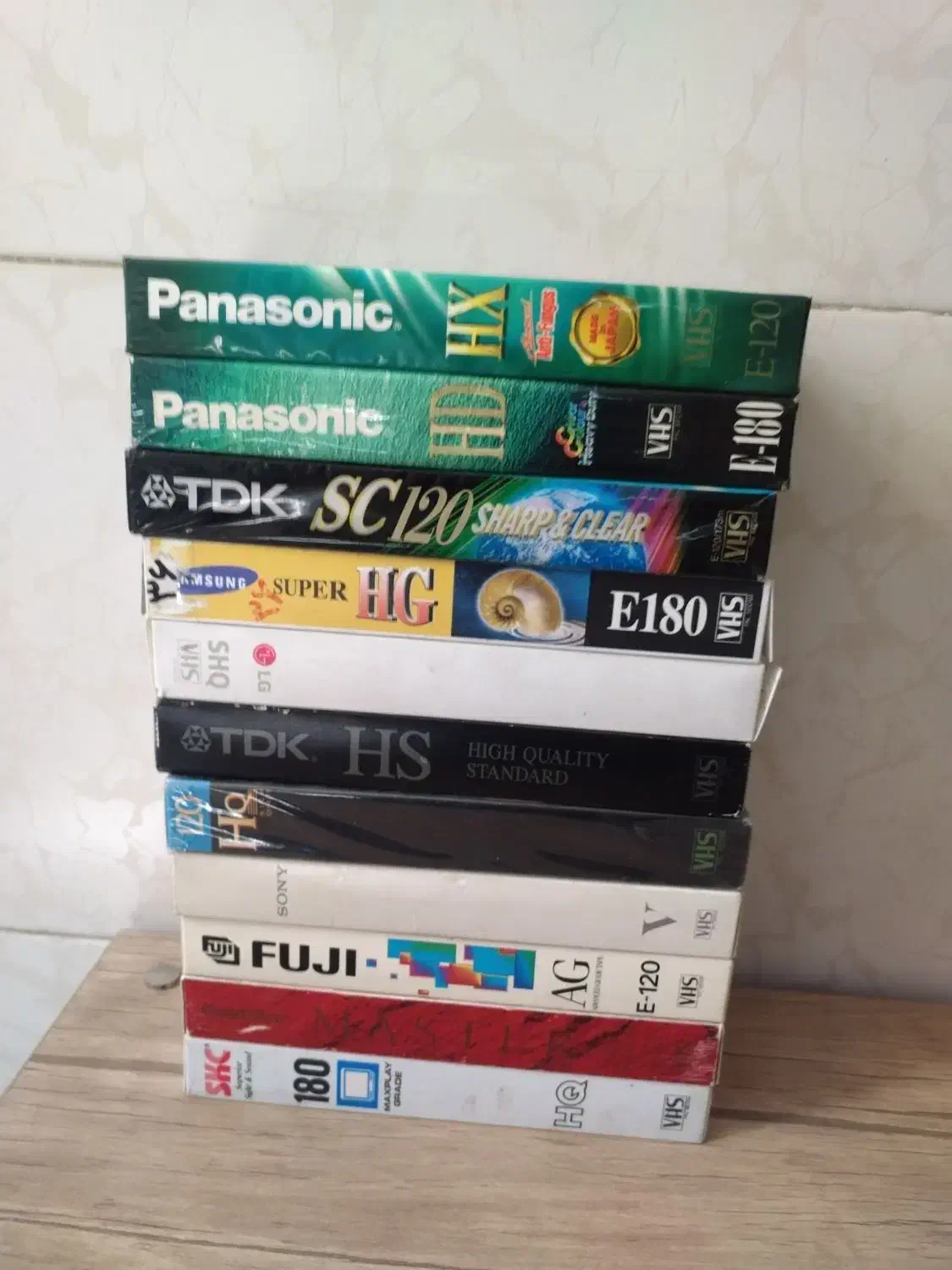 تعدادی فیلمVHS|کلکسیون و سرگرمی|اصفهان, خواجه عمید|دیوار