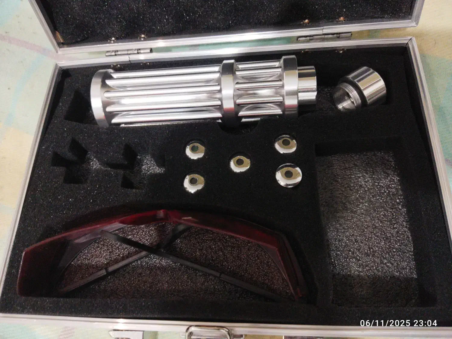 لیزر حکاکی و برش چوب و پلاستیک|ماشین‌آلات صنعتی|اقلید, |دیوار