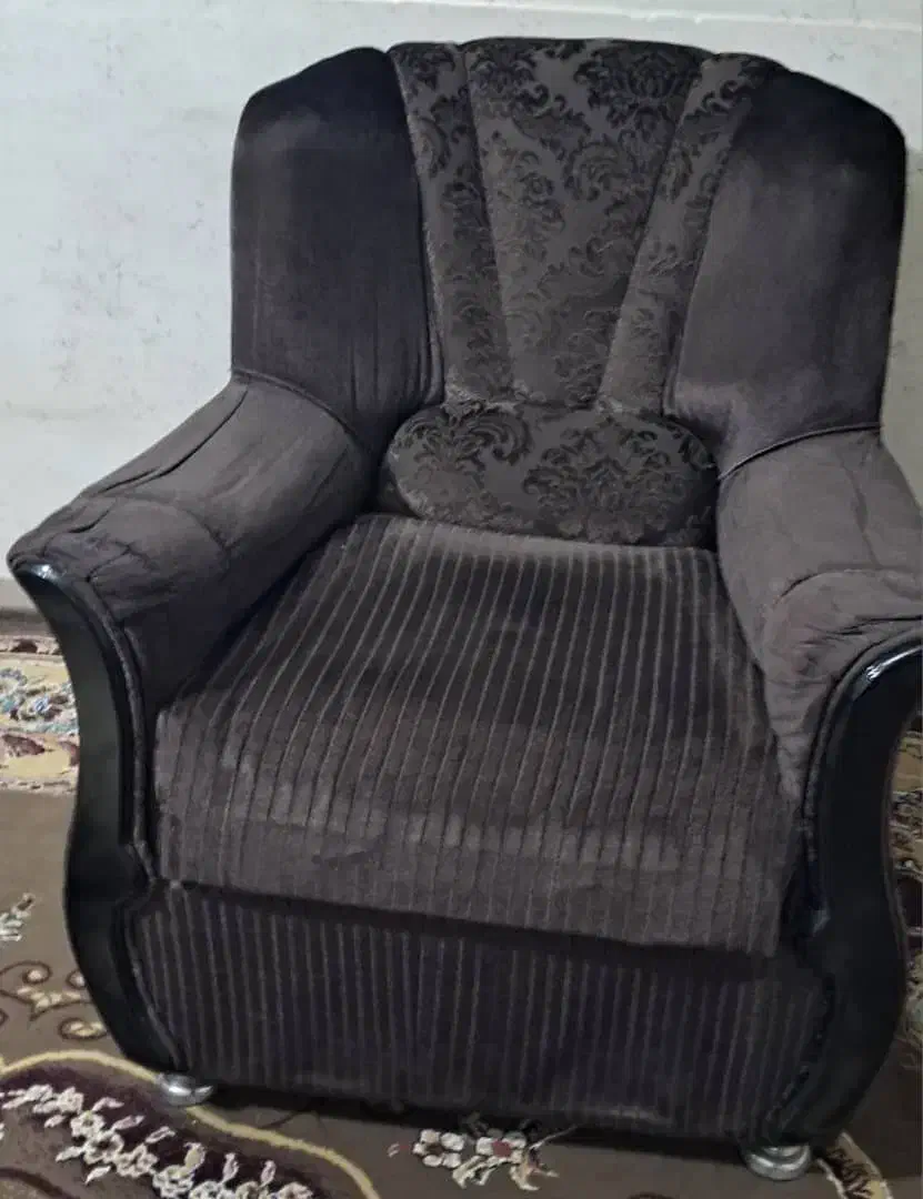 مبل هفت نفره|مبلمان خانگی و میز عسلی|شاهین‌شهر, سعدی شمالی|دیوار