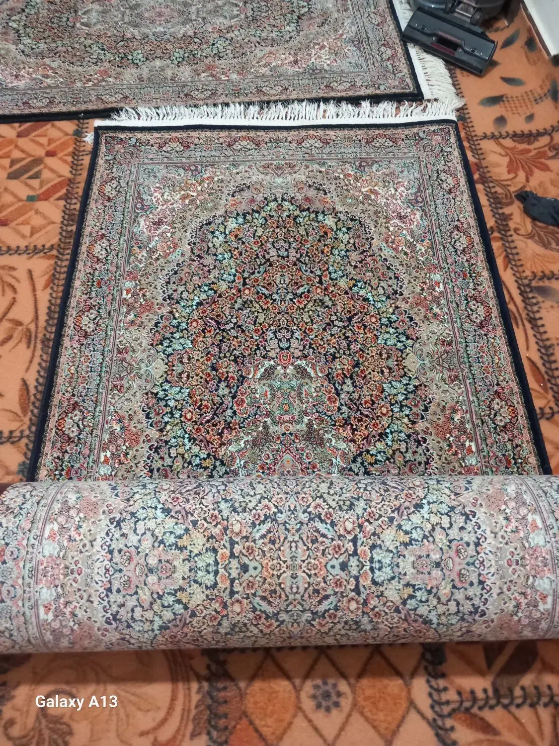 دو عددفرش غیر استاندار|فرش|کرمانشاه, |دیوار