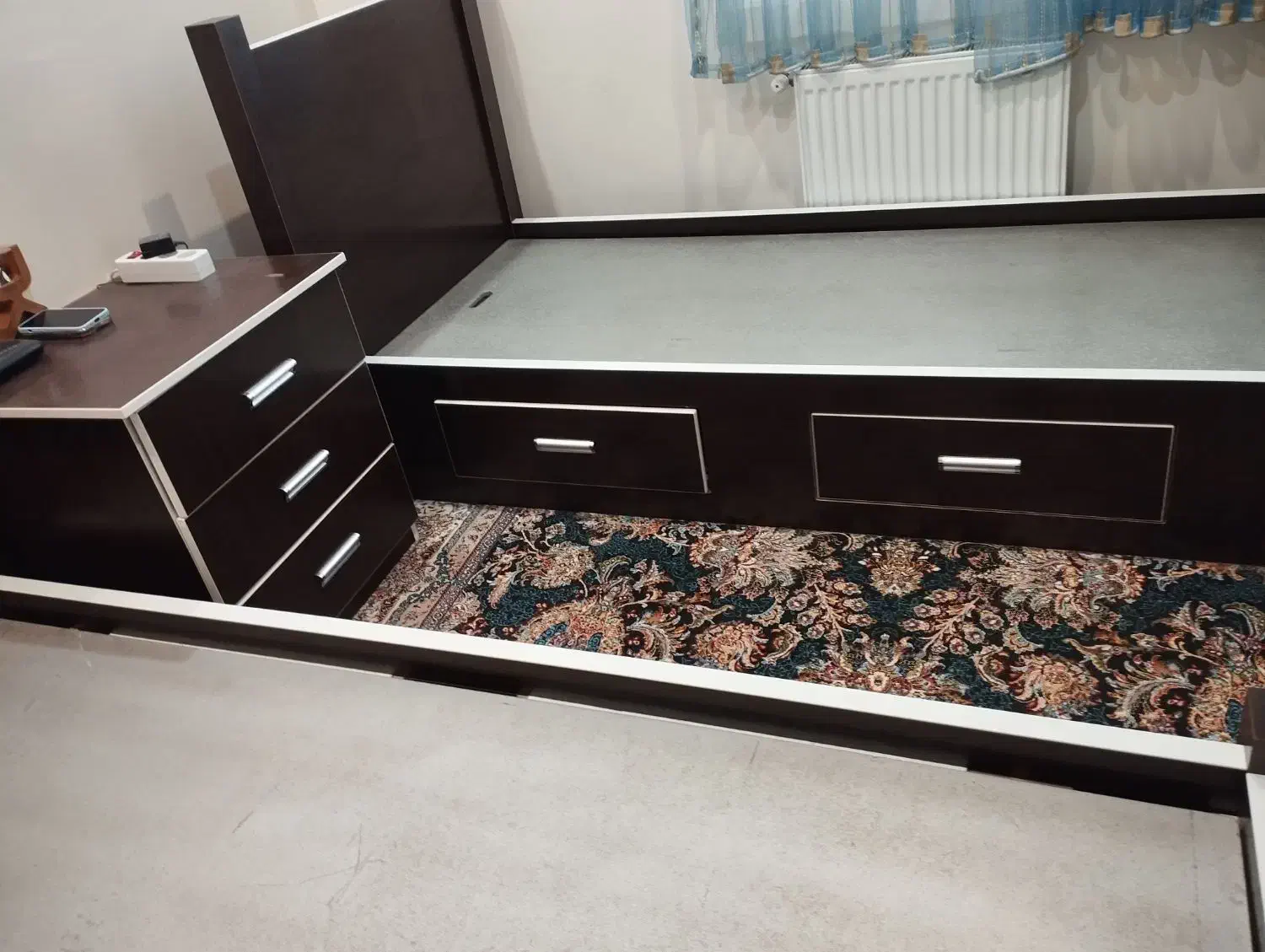 تخت خواب|تخت و سرویس خواب|پرند, فاز ۳|دیوار