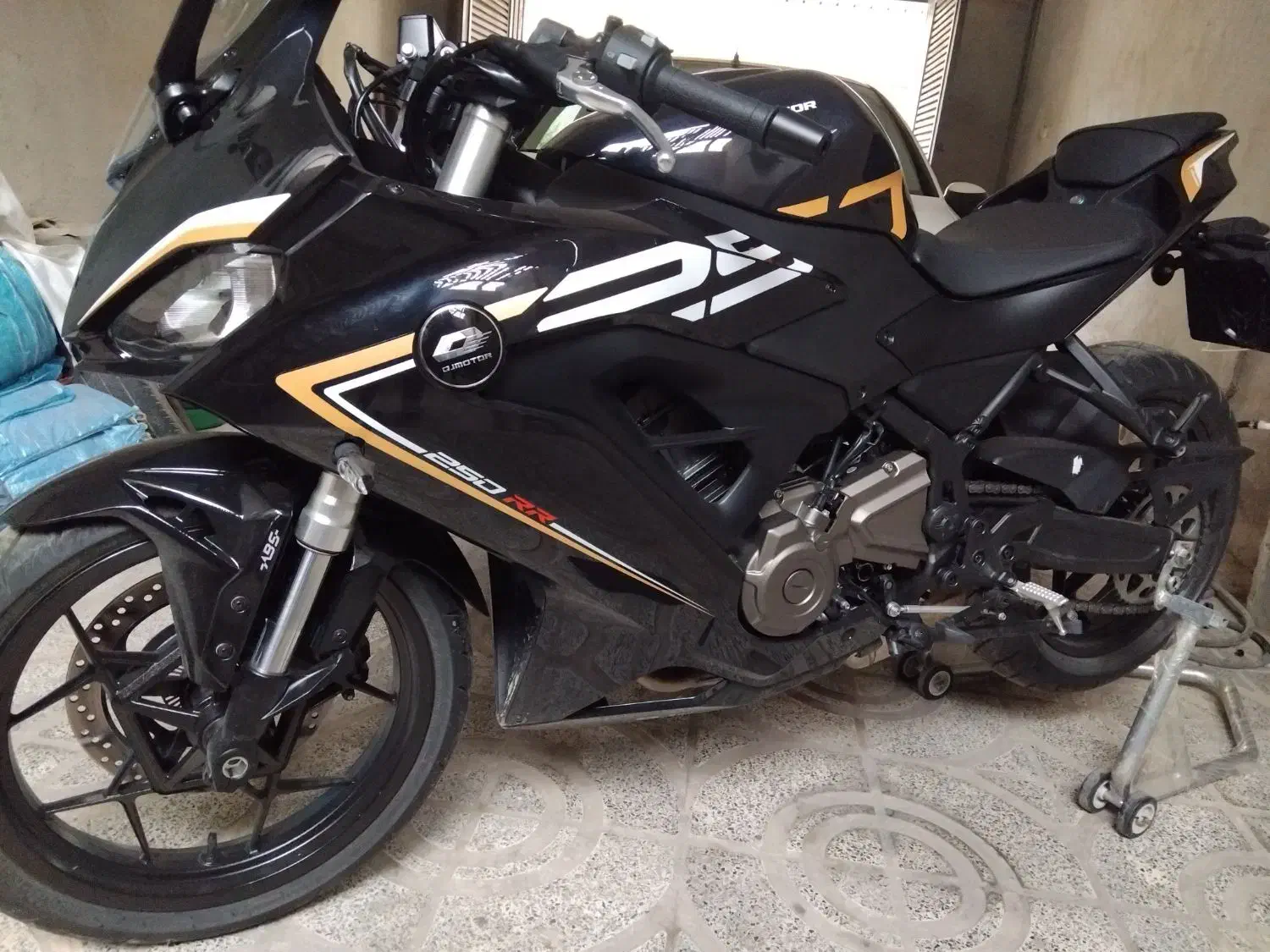 کیوجی ریس|موتورسیکلت|کرج, حصارک بالا|دیوار