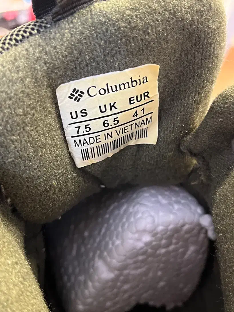 کفش کوهنوردی کلمبیا همراه یخ نورد|کیف، کفش، کمربند|تبریز, |دیوار