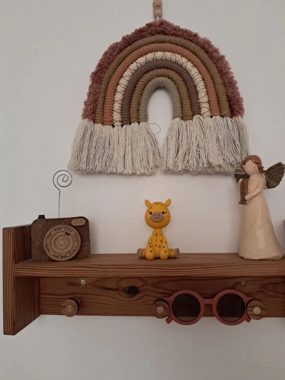 شلف چوبی اتاق کودک|کتابخانه، شلف، قفسههای دیواری|شهریار, رضی آباد بالا|دیوار