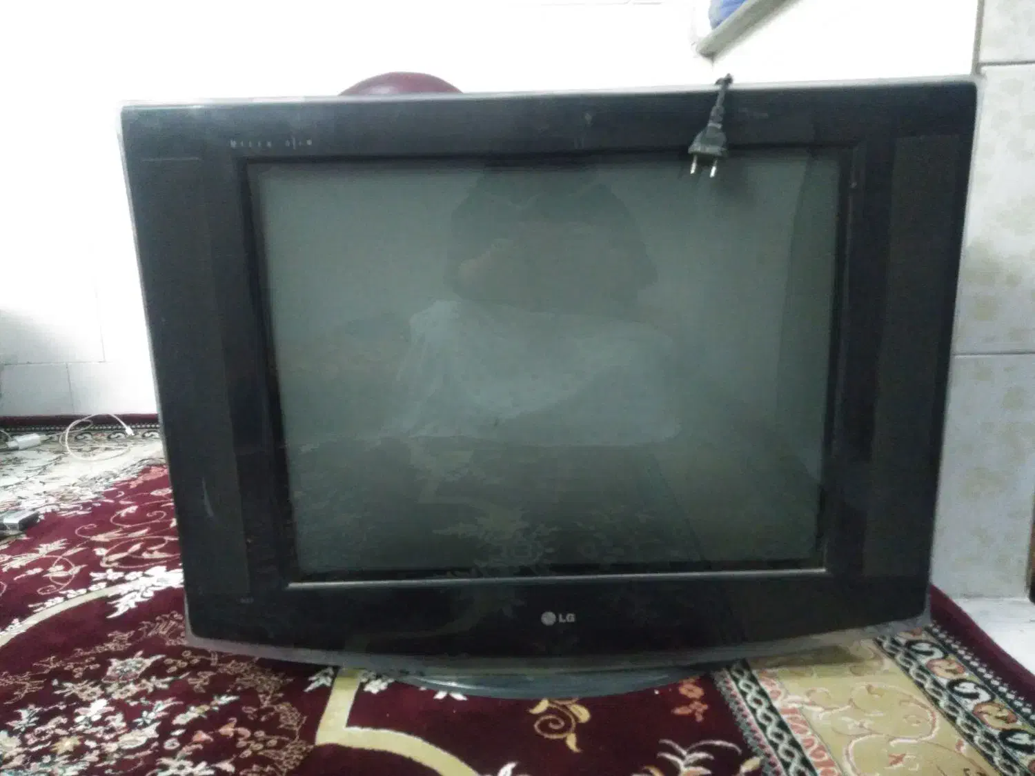 تلویزیون ال جی|تلویزیون و پروژکتور|قم, قلعه کامکار|دیوار