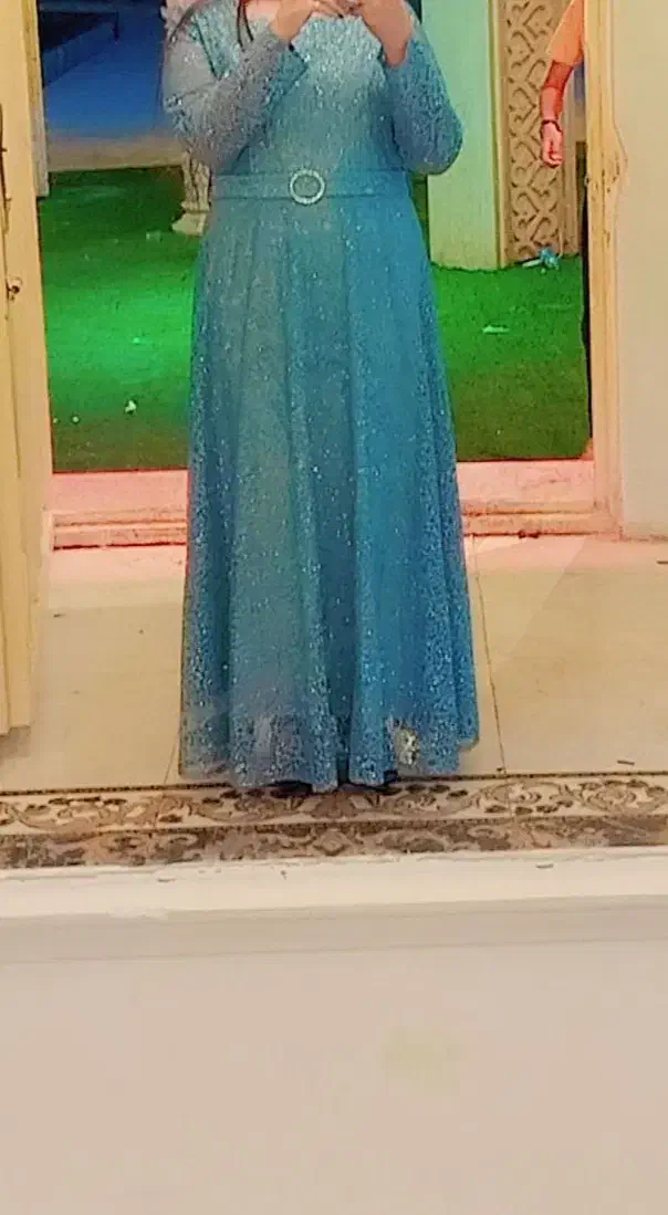 پیراهن|لباس|بیرانوند, |دیوار