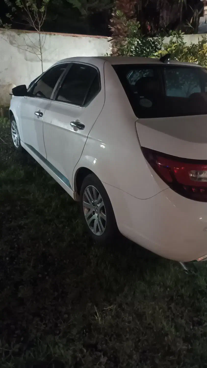 دنا پلاس تیپ۲   ۵دنده مدل۹۹|خودرو سواری و وانت|تهران, حکیمیه|دیوار