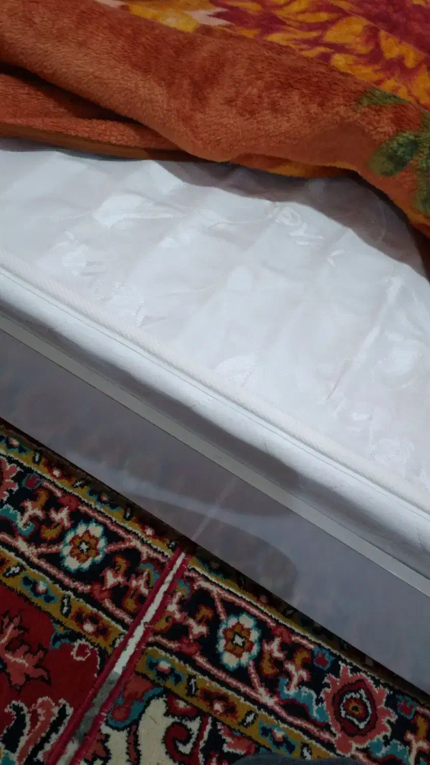 تخت دونفره سالم|تخت و سرویس خواب|خسروشاه, |دیوار