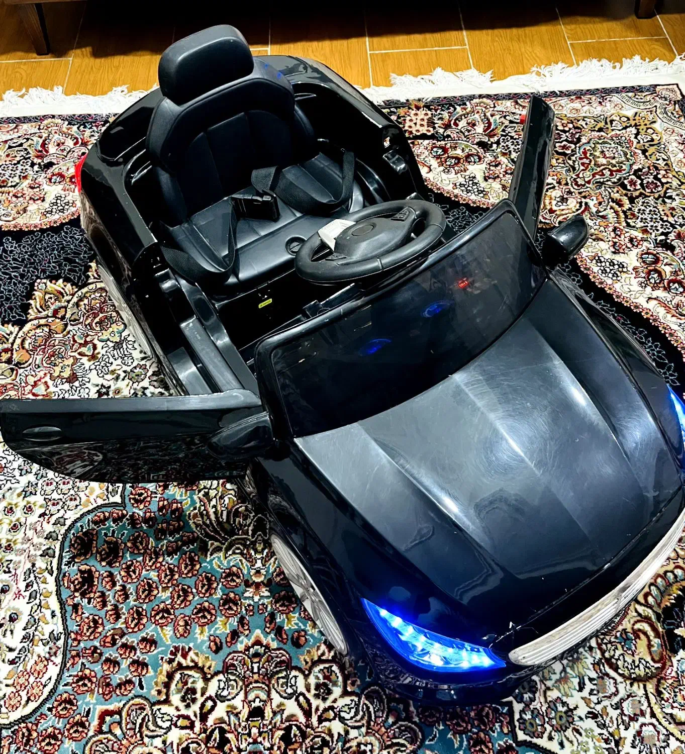 ماشین شارژی|اسباب‌بازی بچه|رشت, لاکان|دیوار