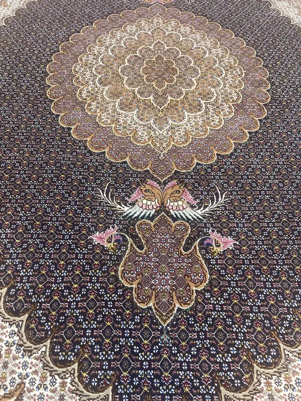 فرش دستباف (بساک) تک ۶ متری ماهی تبریز|فرش|مشکیندشت, |دیوار