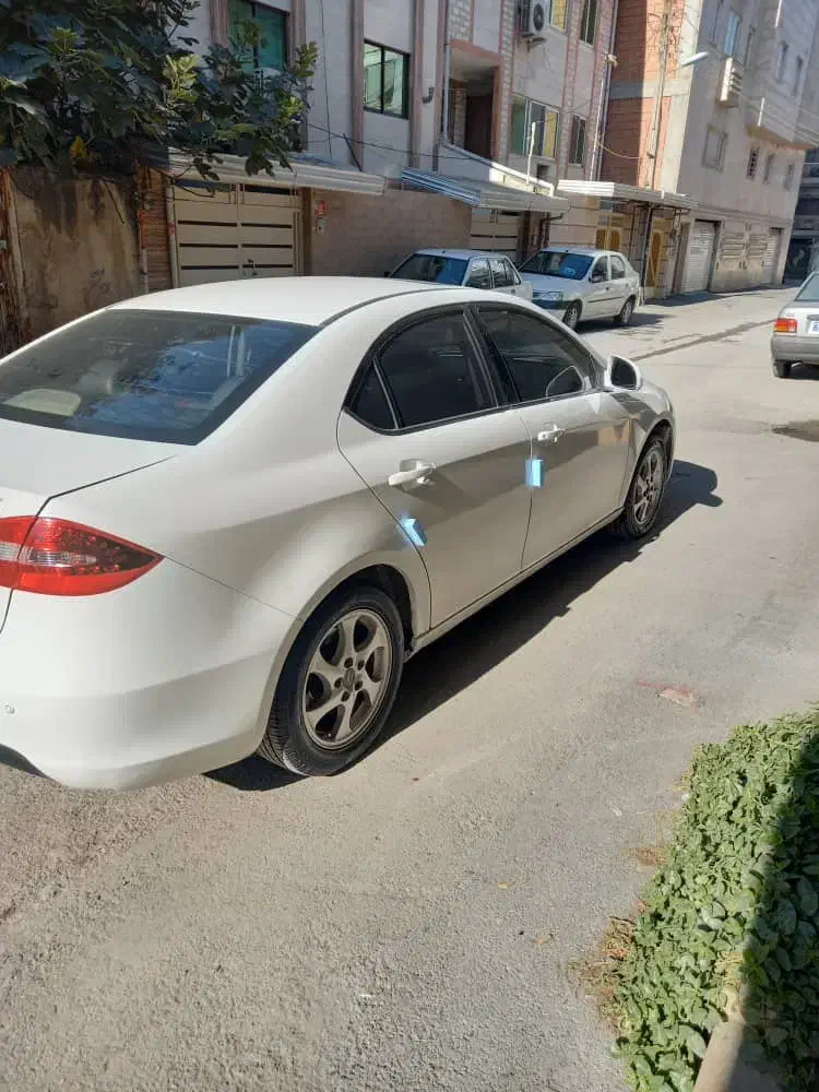 جک j5 سفید دنده|خودرو سواری و وانت|ساری, |دیوار