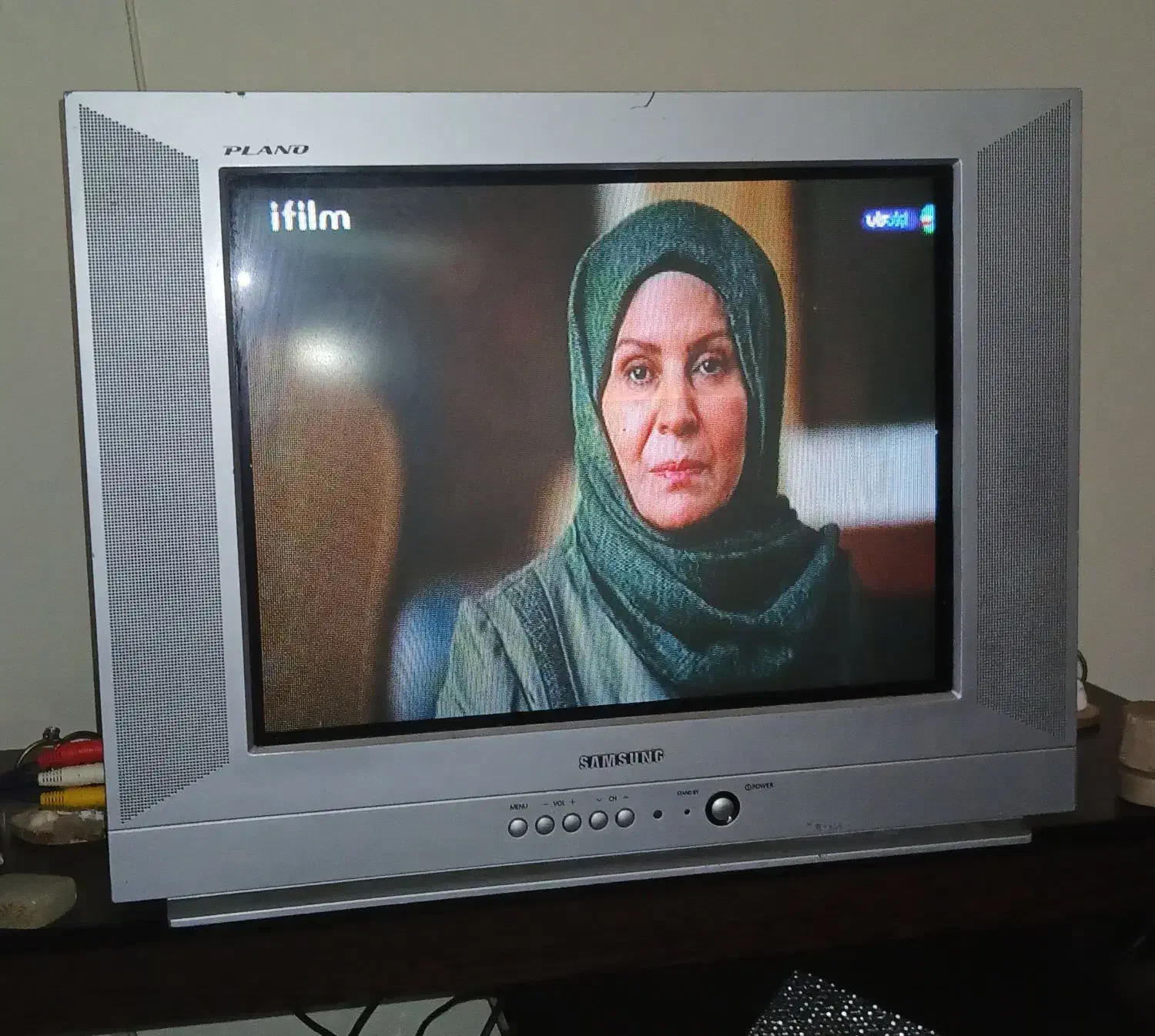 تلویزیون ۲۱ اینچ سامسونگ|تلویزیون و پروژکتور|ری, دولت‌آباد|دیوار