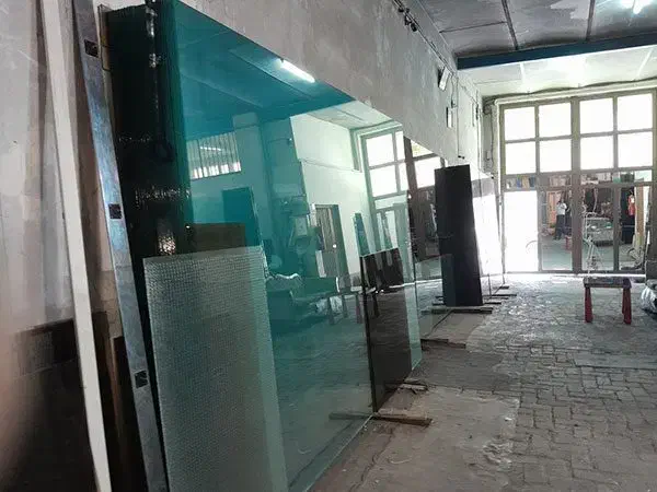 خدمات و نصب شیشه|خدمات پیشه و مهارت|گلبهار, شهر جدید گلبهار|دیوار