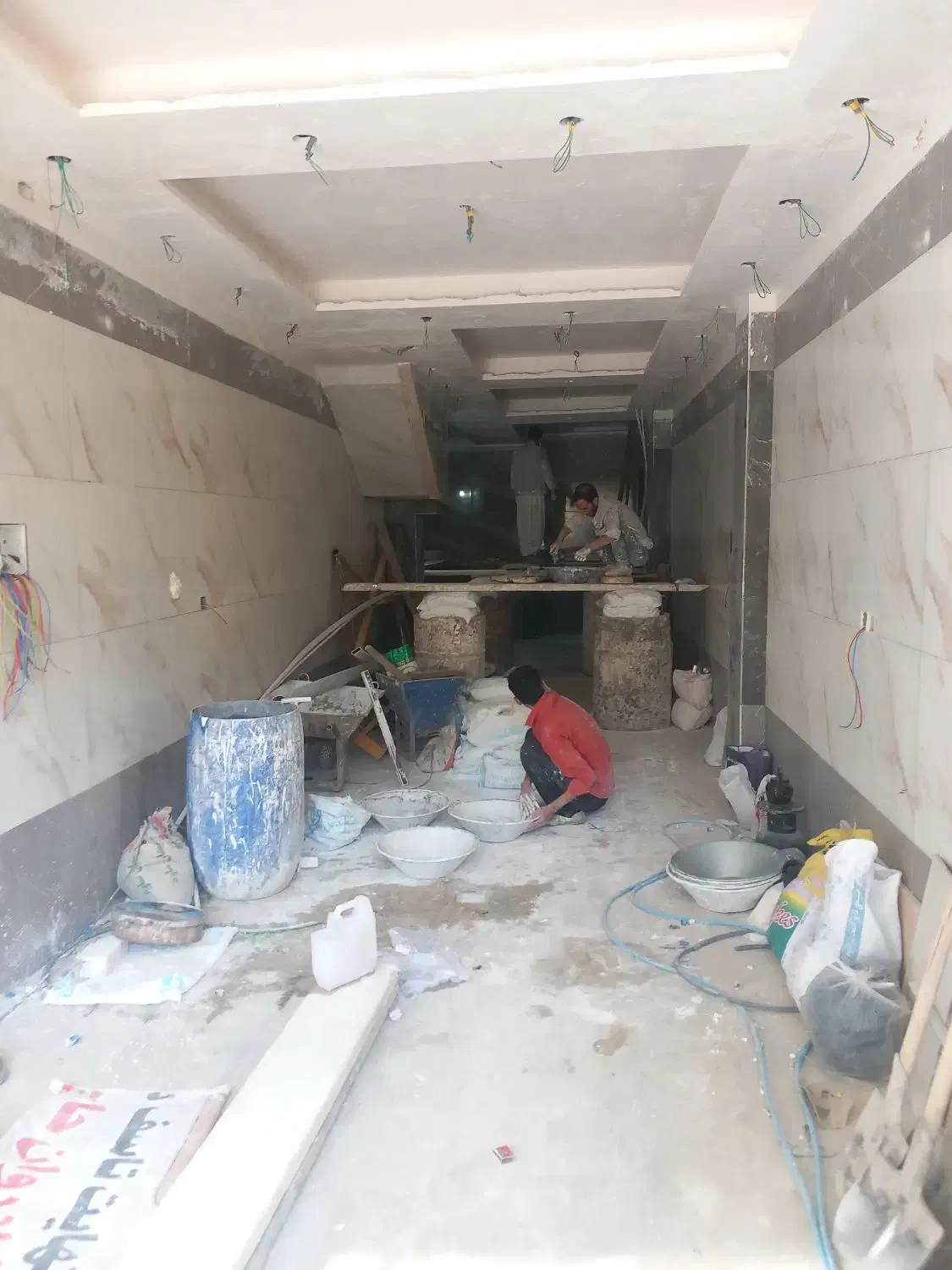 مغازه ۶۵ متری بر خیابان کوثر جنب داروخانه|اجارهٔ مغازه و غرفه|قم, منبع آب|دیوار