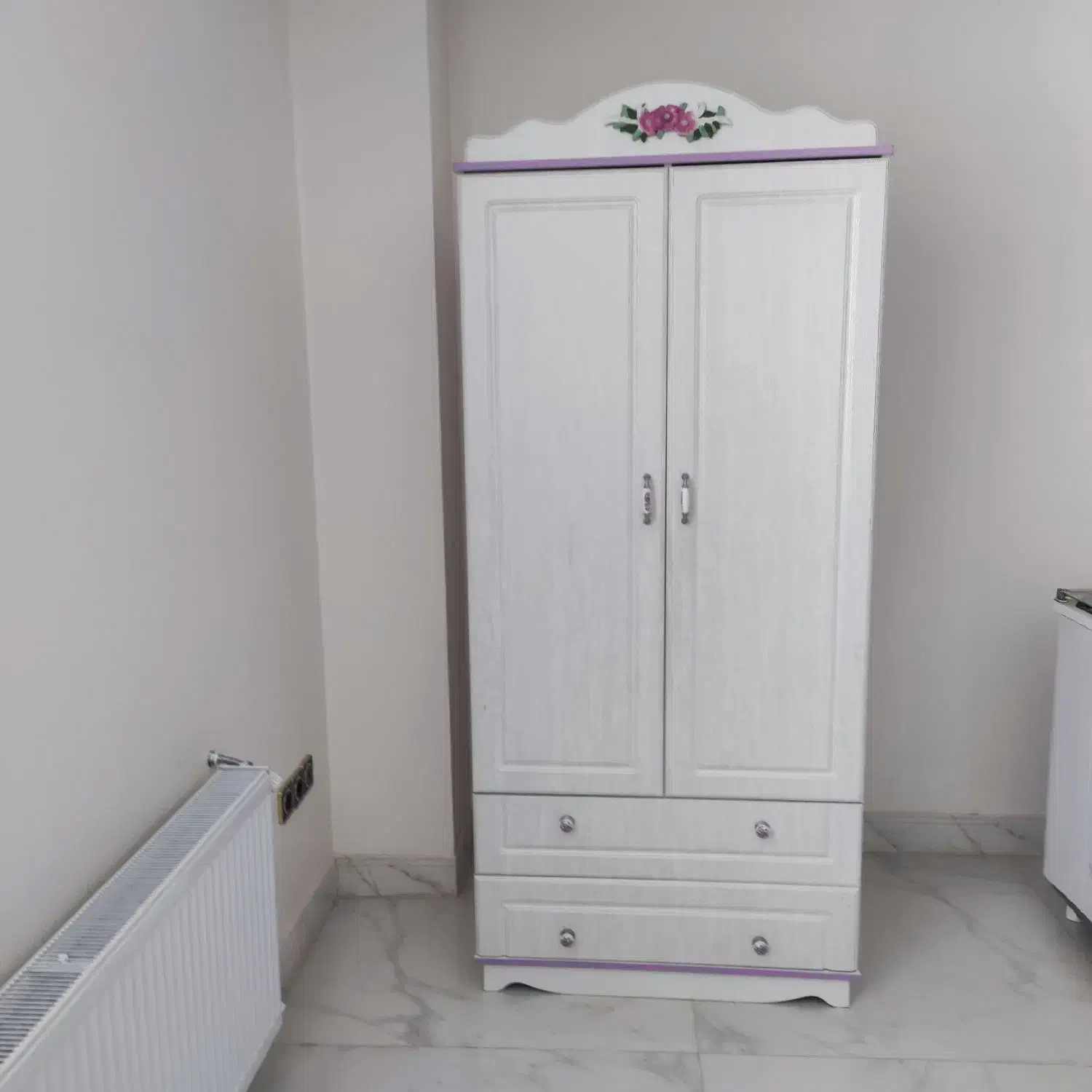 کمد مارک آپادانا|جاکفشی، کمد، دراور|شاهینشهر, مخابرات (شهید بهشتی)|دیوار