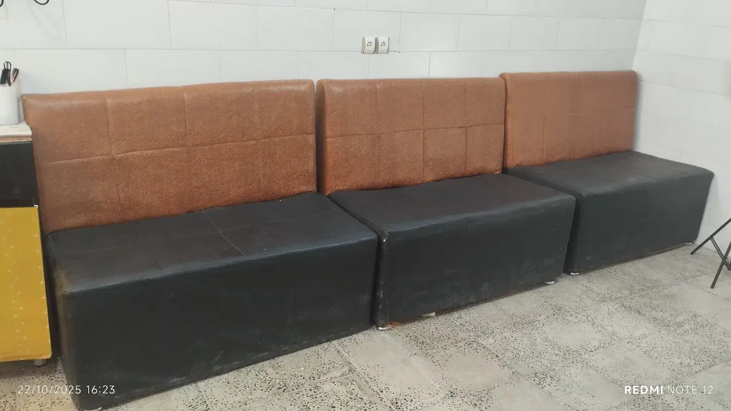 پاف سه نفره|صندلی و نیمکت|ایلام, |دیوار