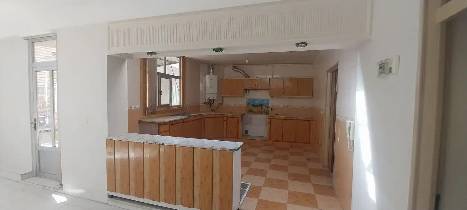 اجاره ویلایی طبقه اول|اجارهٔ خانه و ویلا|بروجن, |دیوار