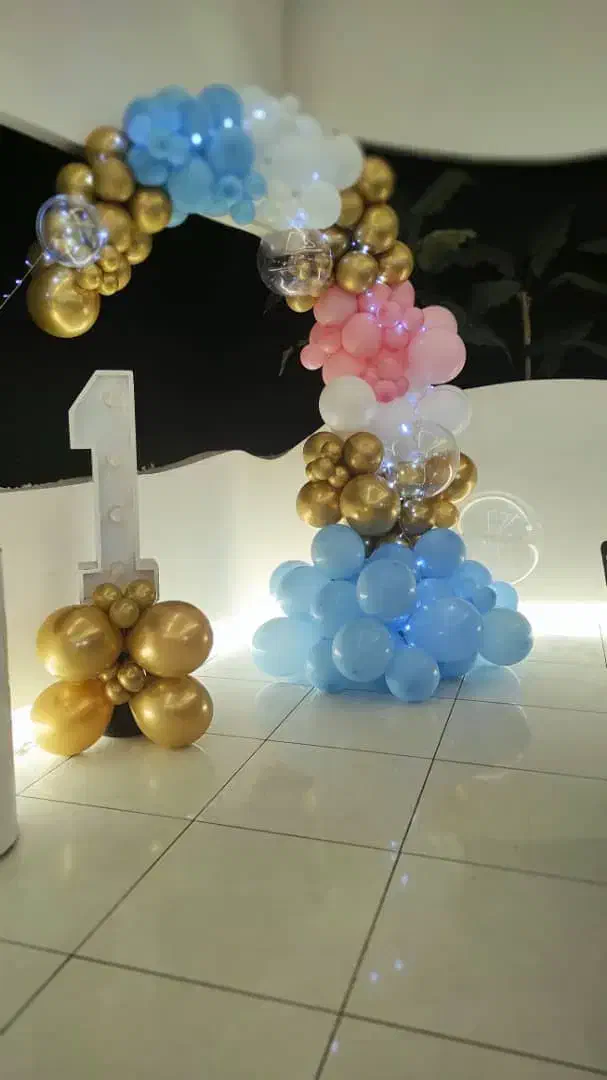 بادکنک آرایی و گل آرایی دکور یلدایی و سفره عقد|خدمات پذیرایی، مراسم|قزوین, |دیوار