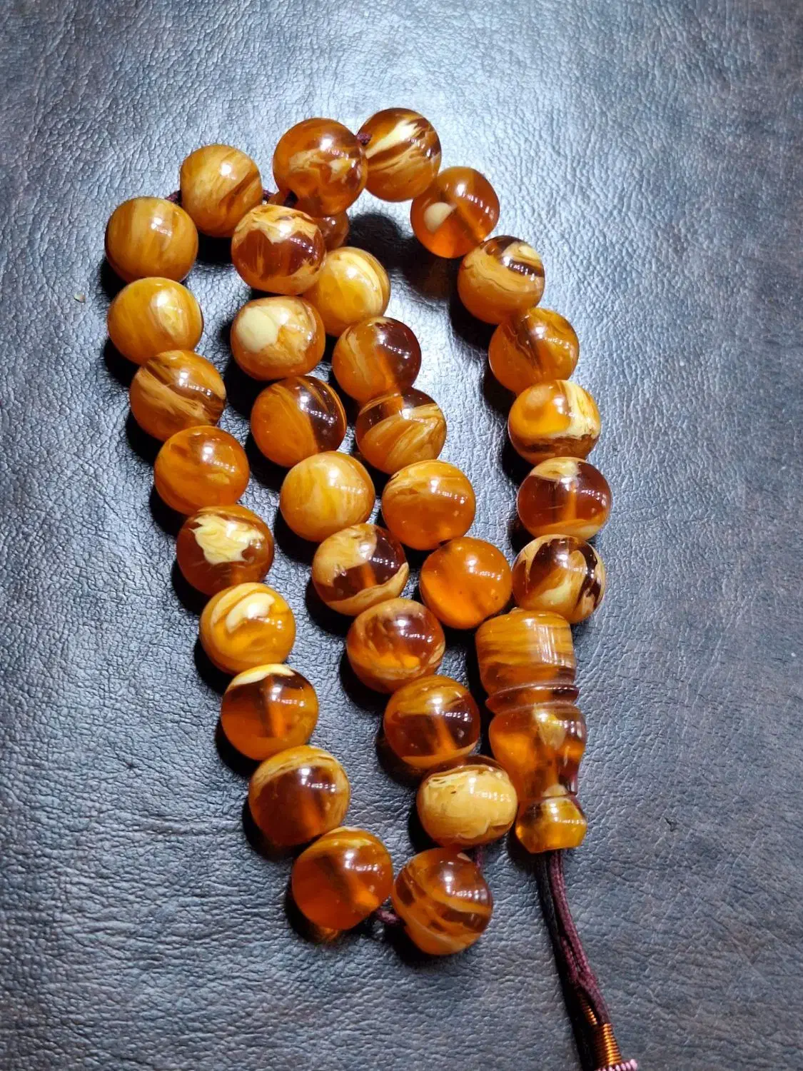 تسبیه ۱۴میل عسلی|کلکسیون اشیاء عتیقه|تهران, فلسطین (میدان انقلاب)|دیوار