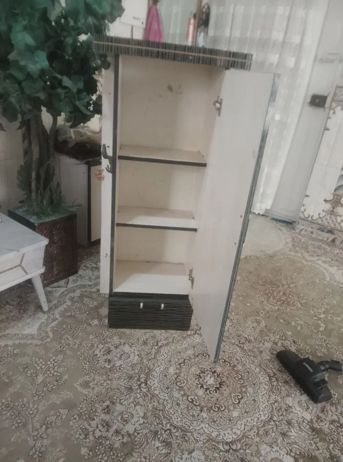 جاکفشی|جاکفشی، کمد، دراور|زاهدان, |دیوار