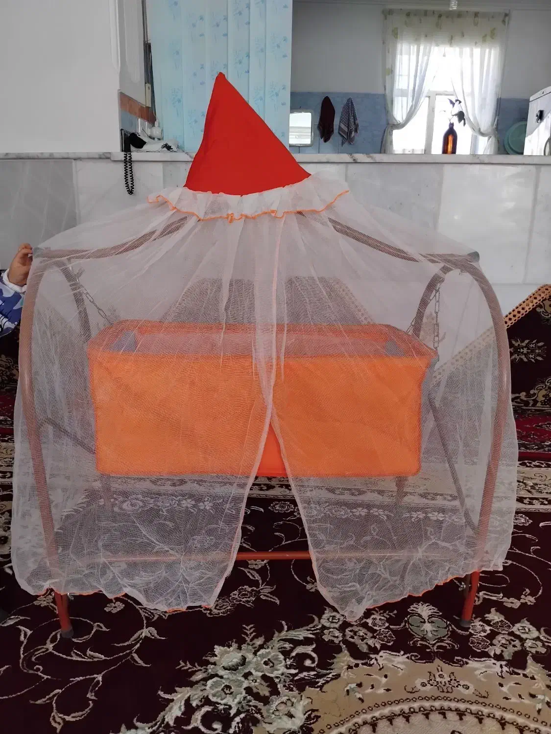 گهواره|تخت و صندلی بچه|قوچان, |دیوار