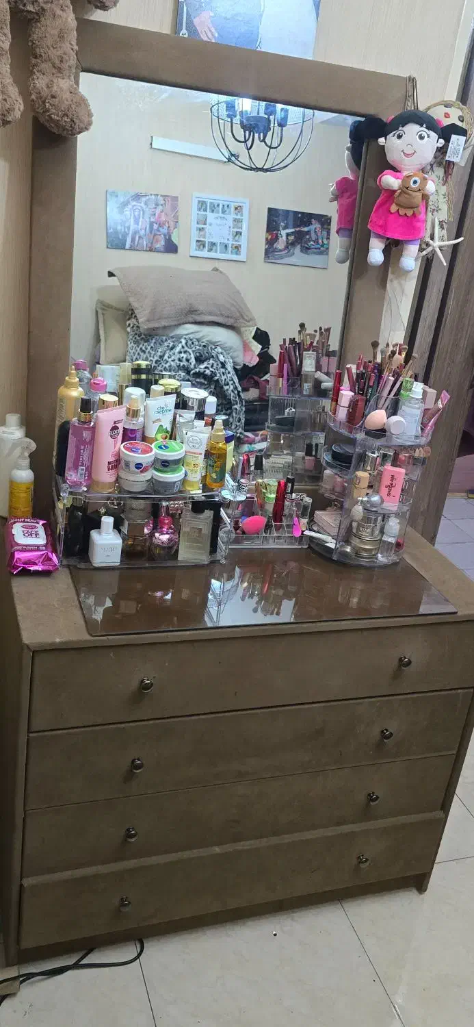 سرویس تخت خواب|تخت و سرویس خواب|ری, سیزده آبان|دیوار