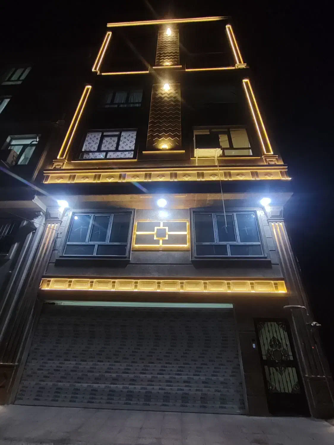 آپارتمان ۱۳۰ متر سند دار|فروش آپارتمان|فردوسیه, |دیوار