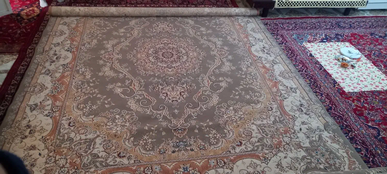 فرش|فرش|مشهد, کوی ولیعصر|دیوار