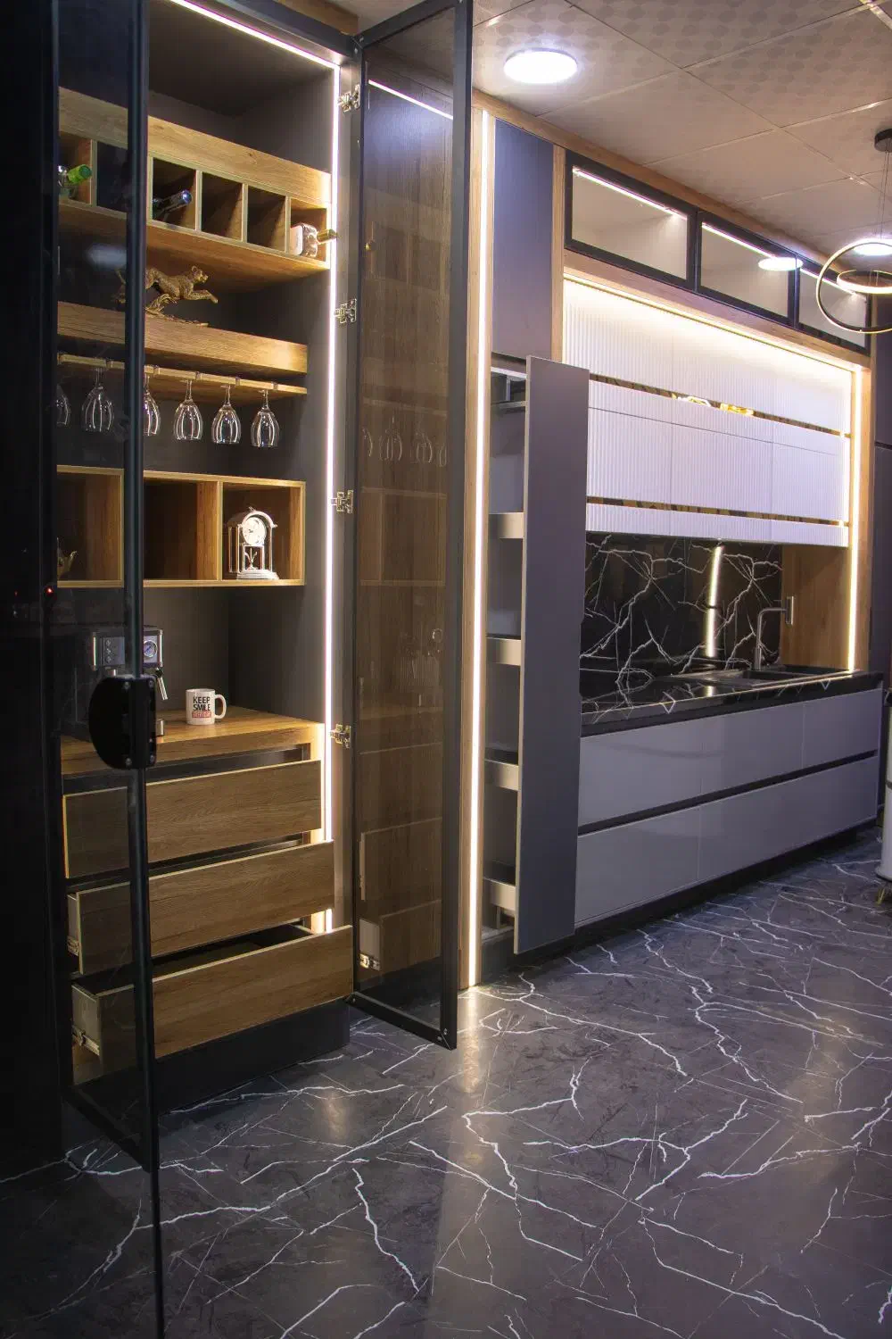 طراحی و اجرای کابینت و کمد دیواری(کابینت الماس)|خدمات پیشه و مهارت|خرمدره, |دیوار