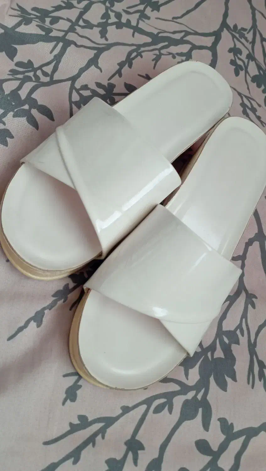 دمپایی سفید ورنی نو|کیف، کفش، کمربند|اردبیل, |دیوار