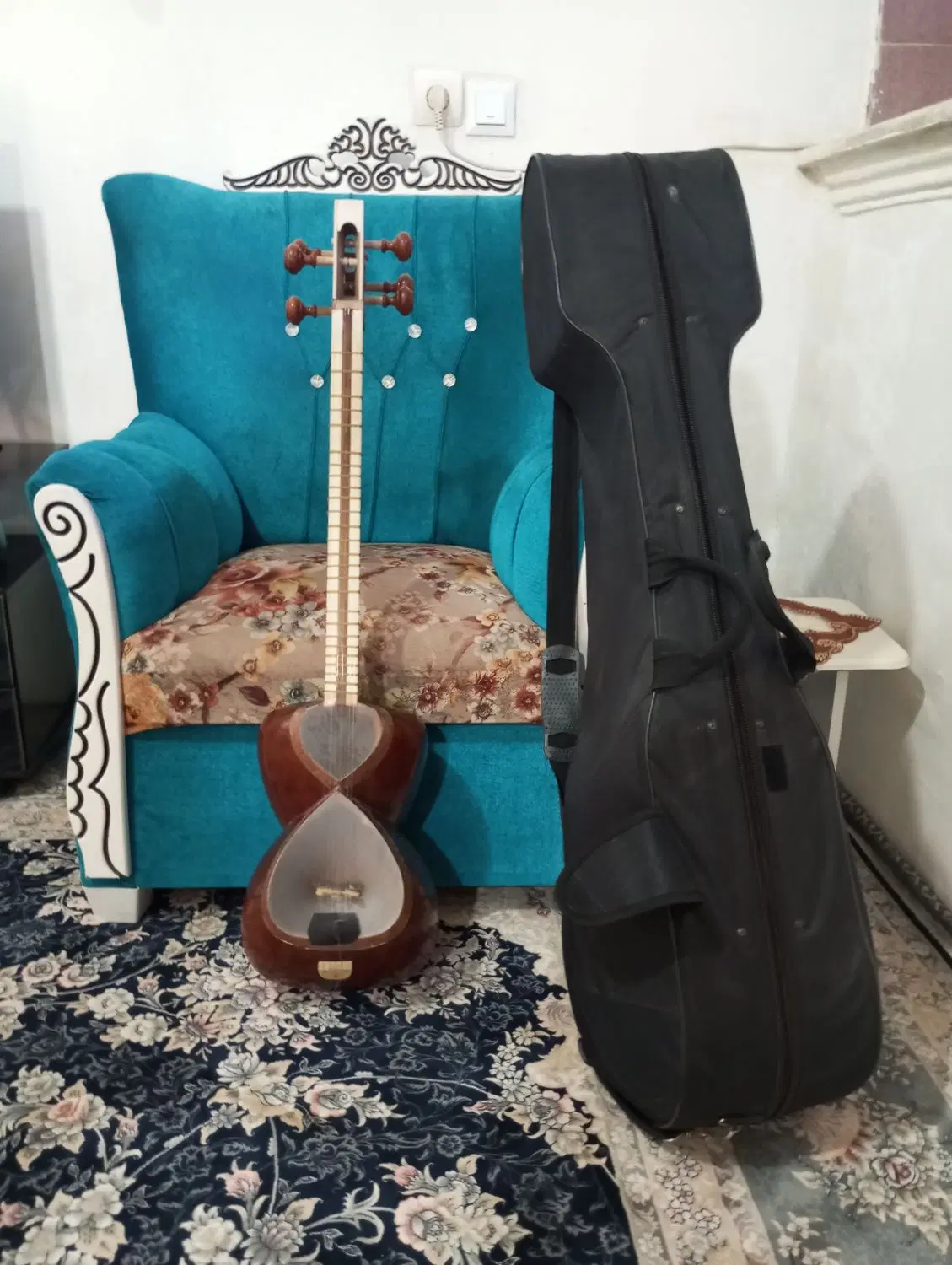 ساز|سازهای سنتی|رباطکریم, نوده|دیوار