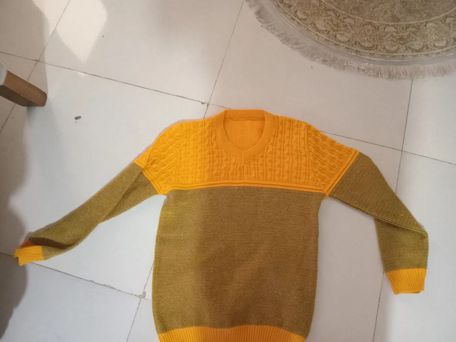 پولیور|لباس|رشت, کوی جام جم|دیوار