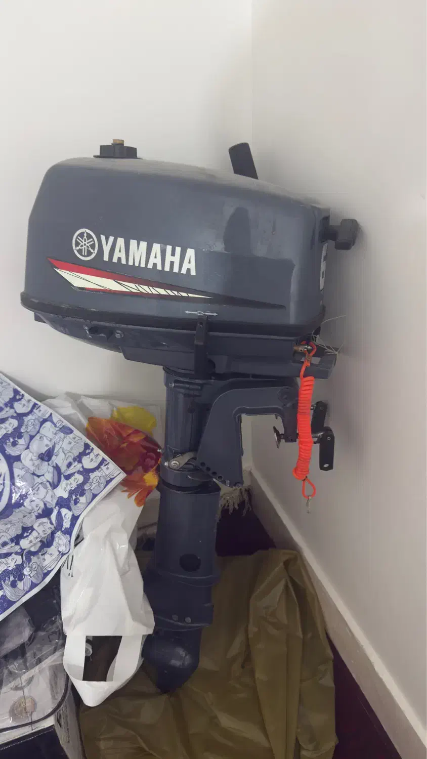 قایق بادی به همراه موتور ۶اسب یاماها|قایق و سایر وسایل نقلیه|شیراز, شهدای شهرک سعدی|دیوار