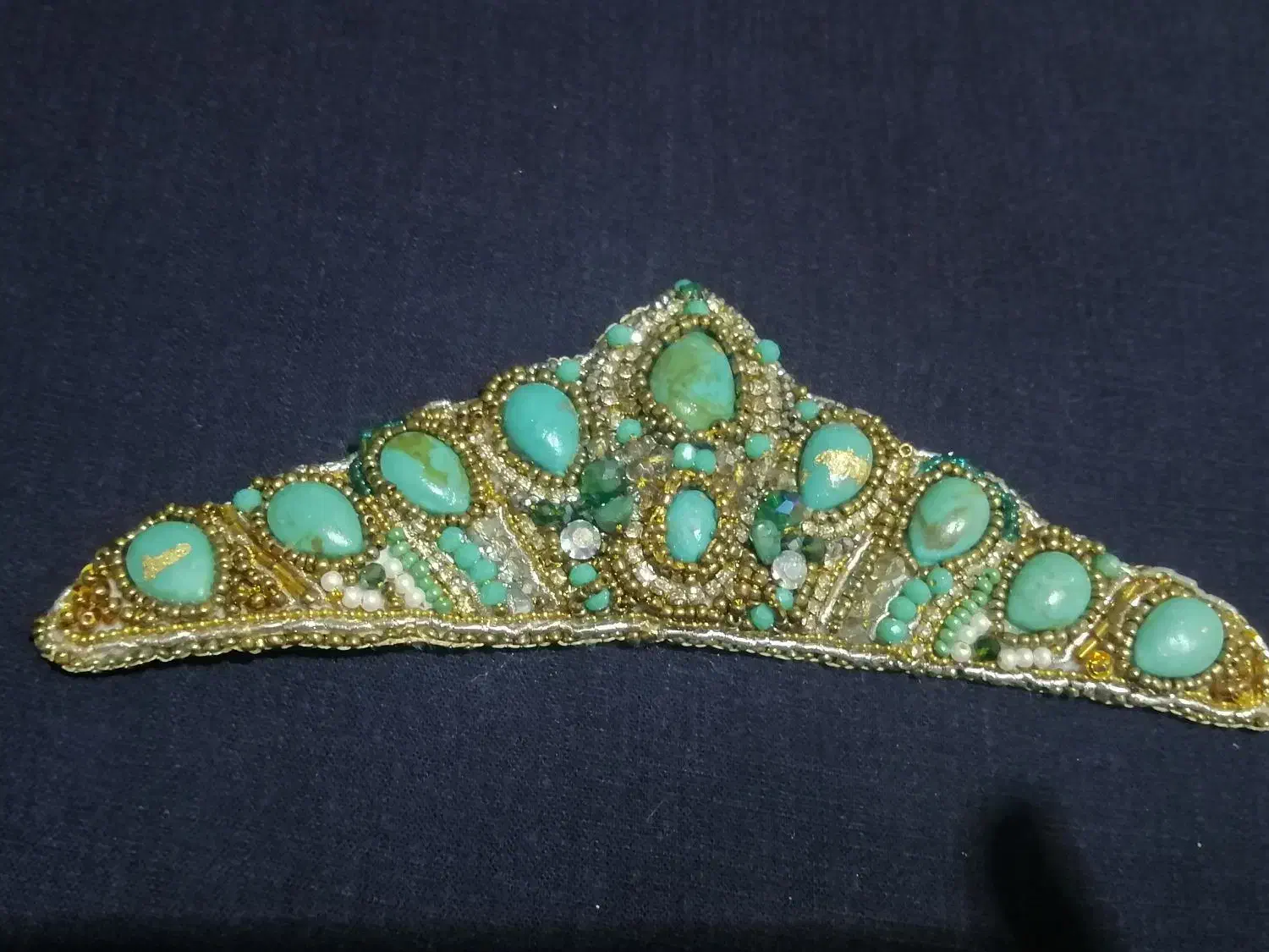 پنل جواهردوزی برای دستمال سرلباس محلی|لباس|صدرا-فارس, فاز ۱|دیوار