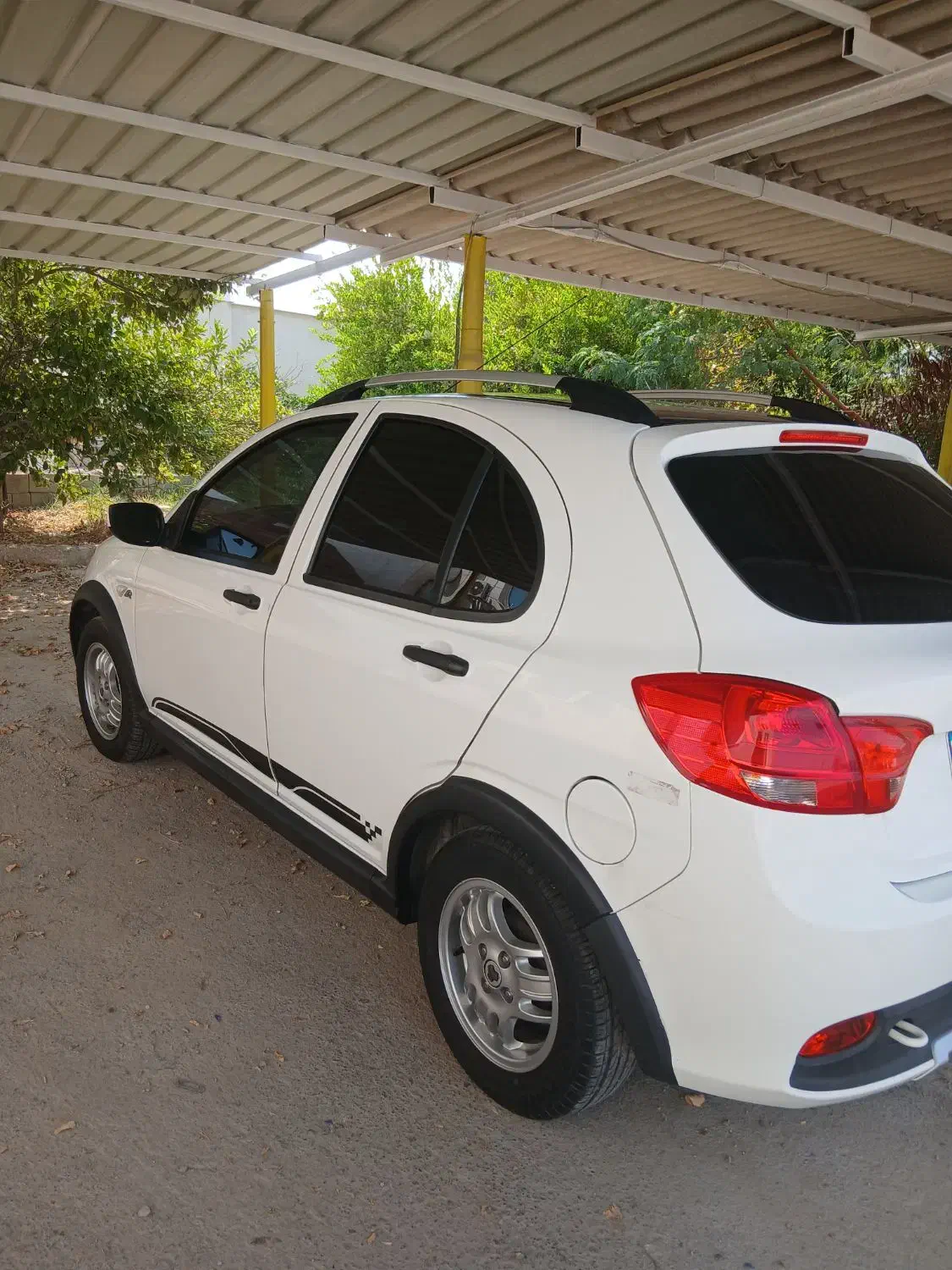 کوییک R سفید سقف مشکی ۴۰۱ گاز سیمی|خودرو سواری و وانت|بندرعباس, |دیوار