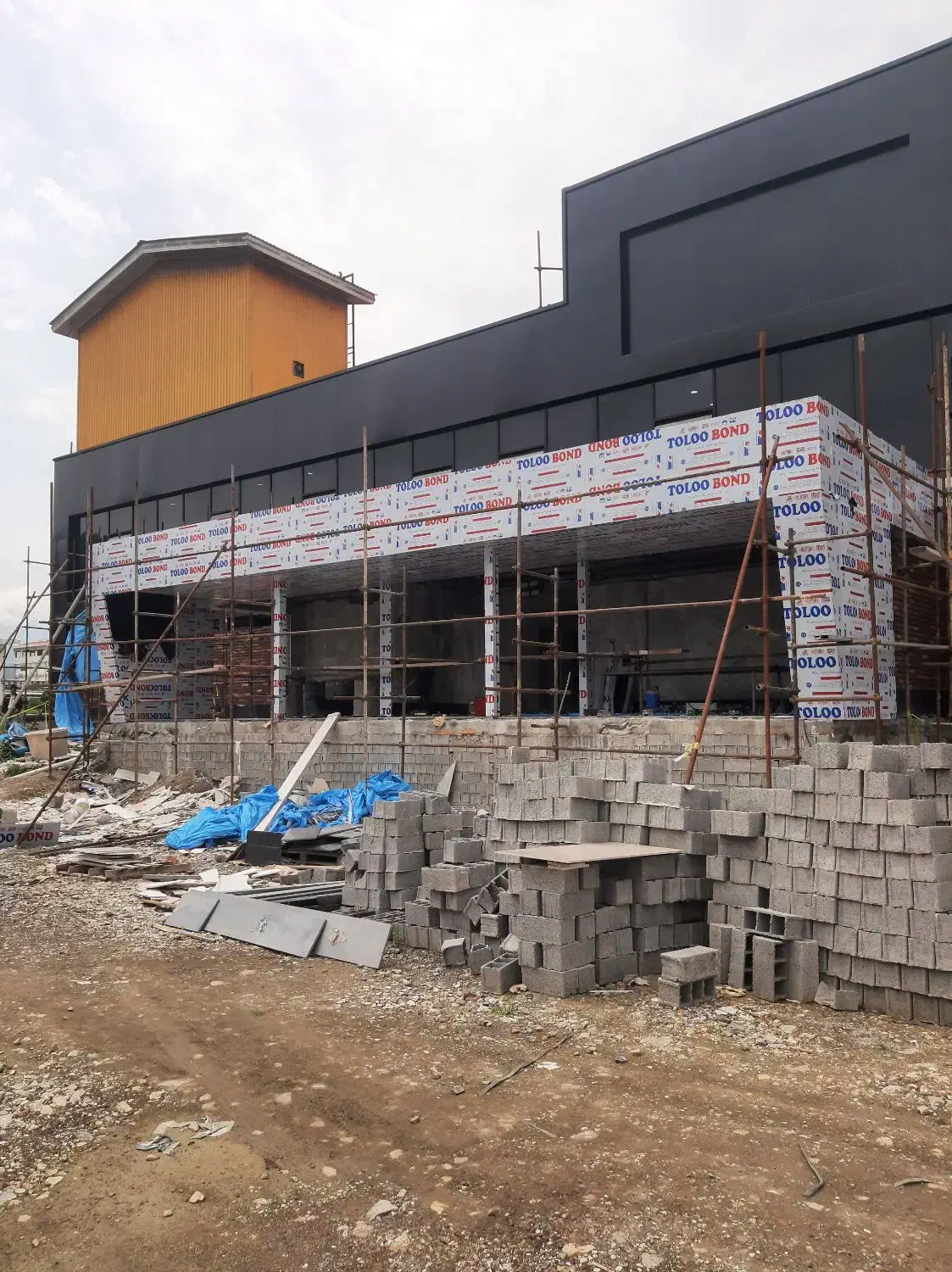 طراحی و اجرای تابلو و نمای کامپوزیت و حروف برجسته|خدمات پیشه و مهارت|بابل, |دیوار