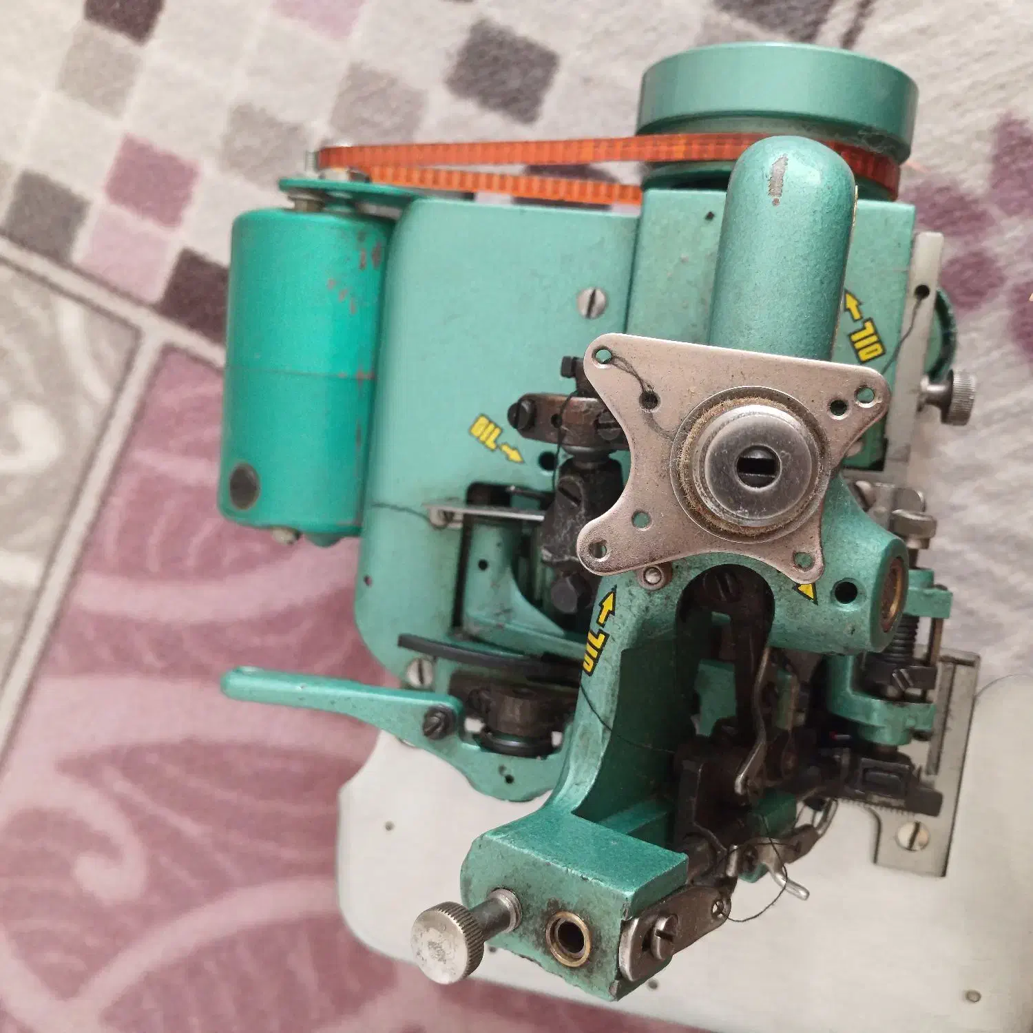 سردوزپروانه|چرخ خیاطی و ریسندگی|گلبهار, شهر جدید گلبهار|دیوار