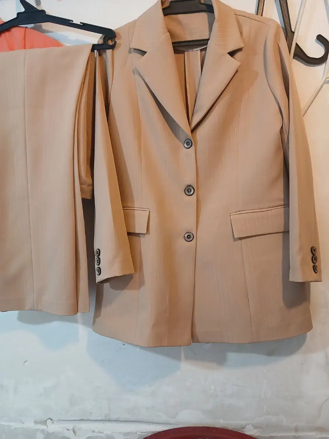 کت وشلوار فروشی نو|لباس|خرم‌آباد, |دیوار