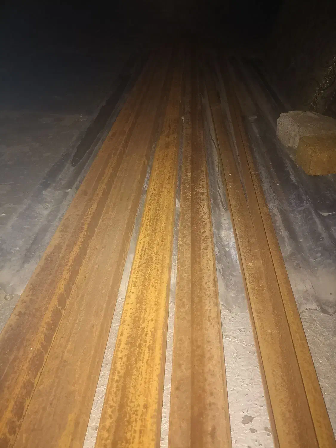 نبشی وقوطی|مصالح و تجهیزات ساختمان|دهگلان, |دیوار