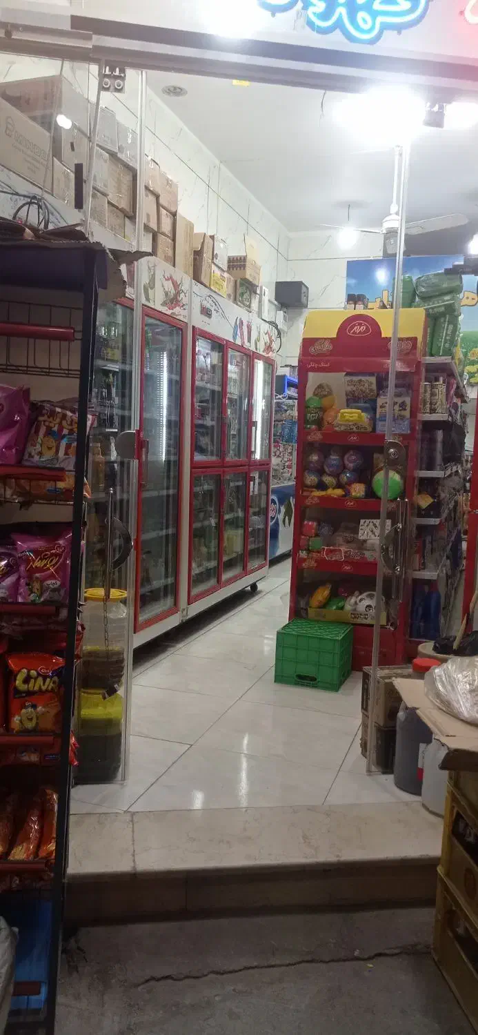 واگذاری و فروش و معاوضه مغازه|فروشگاه و مغازه|شهرضا, |دیوار