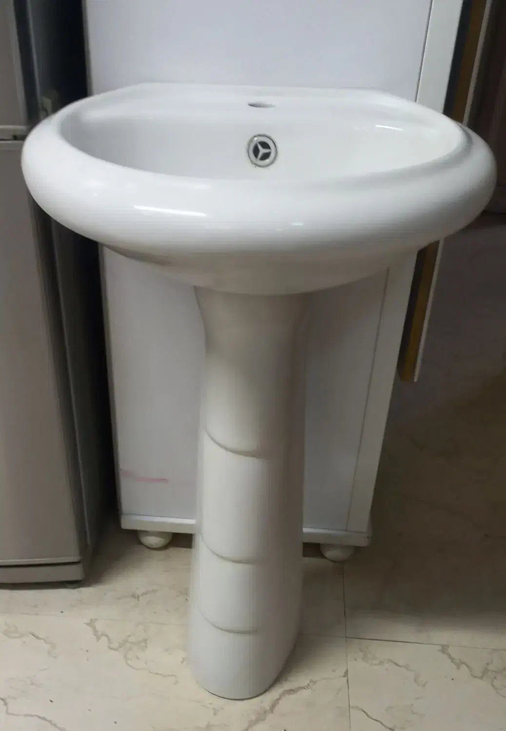 روشویی در حد نو|لوازم سرویس بهداشتی|تهران, علم و صنعت|دیوار