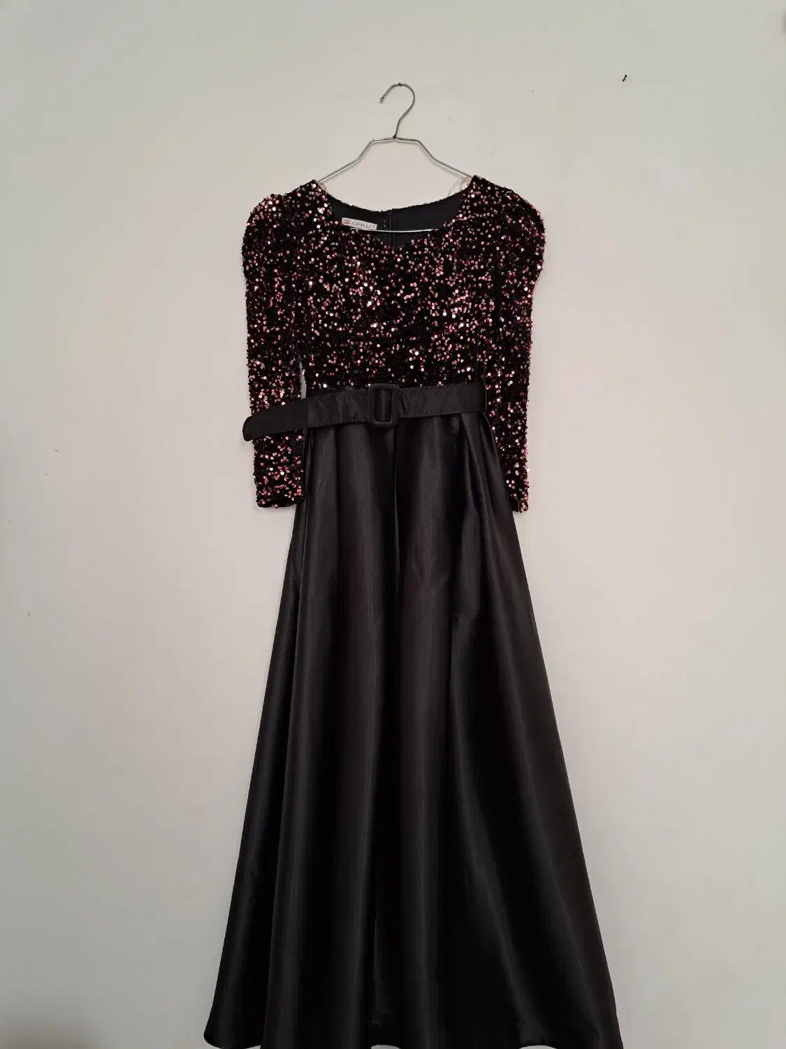 لباس مجلسی|لباس|شیروان (خراسان), |دیوار