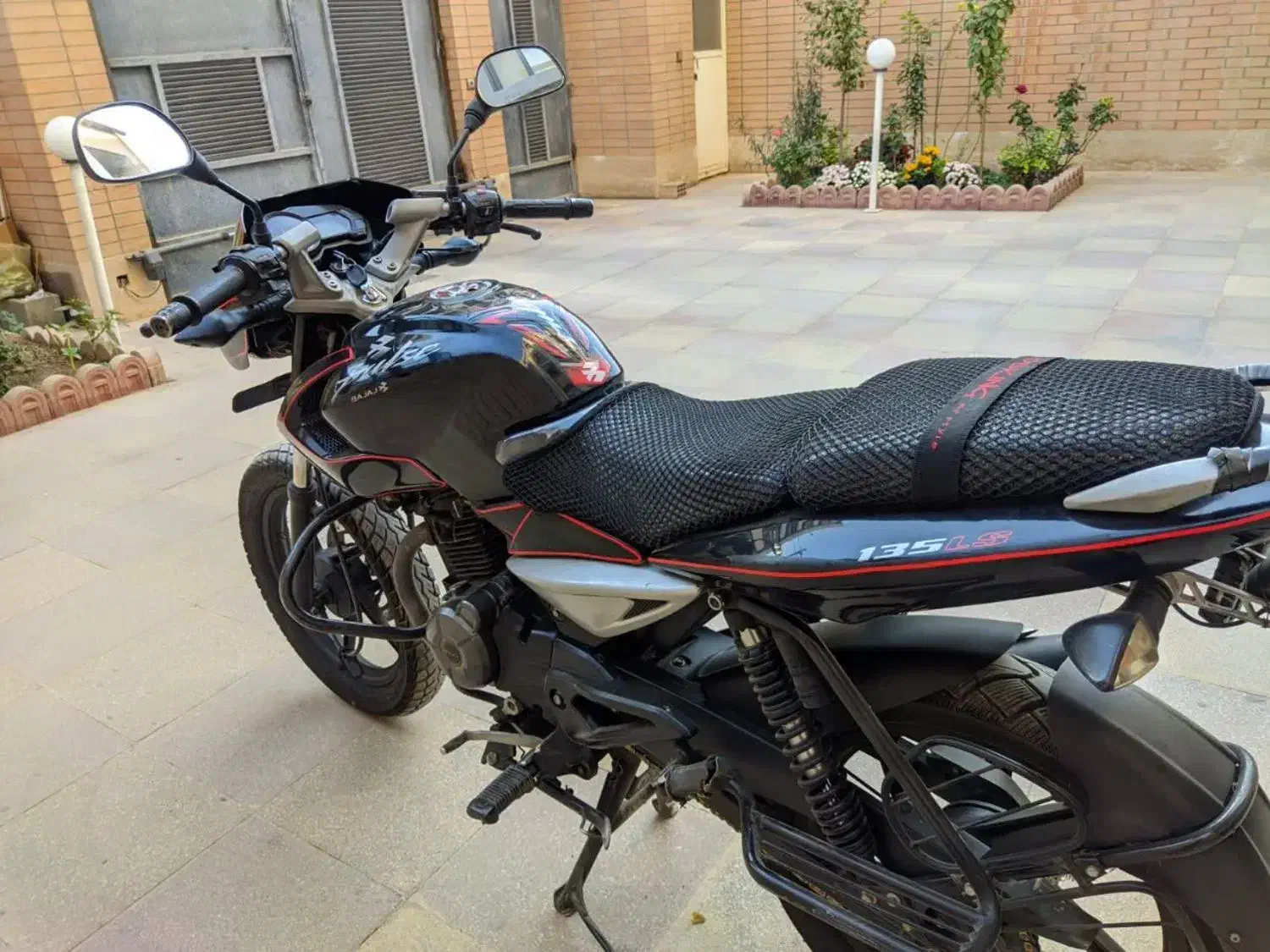 پالس۱۳۵|موتورسیکلت|شاهین‌شهر, عطار|دیوار