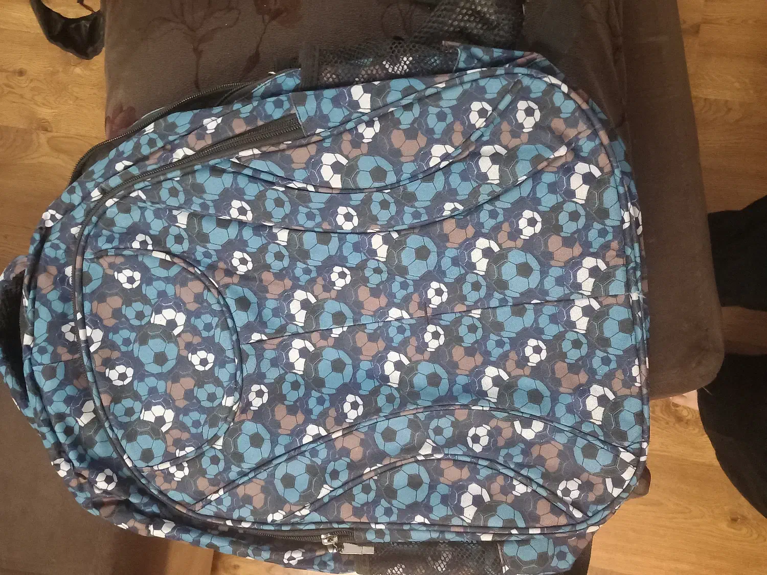 کوله پشتی|کیف، کفش، کمربند|رشت, استادسرا|دیوار